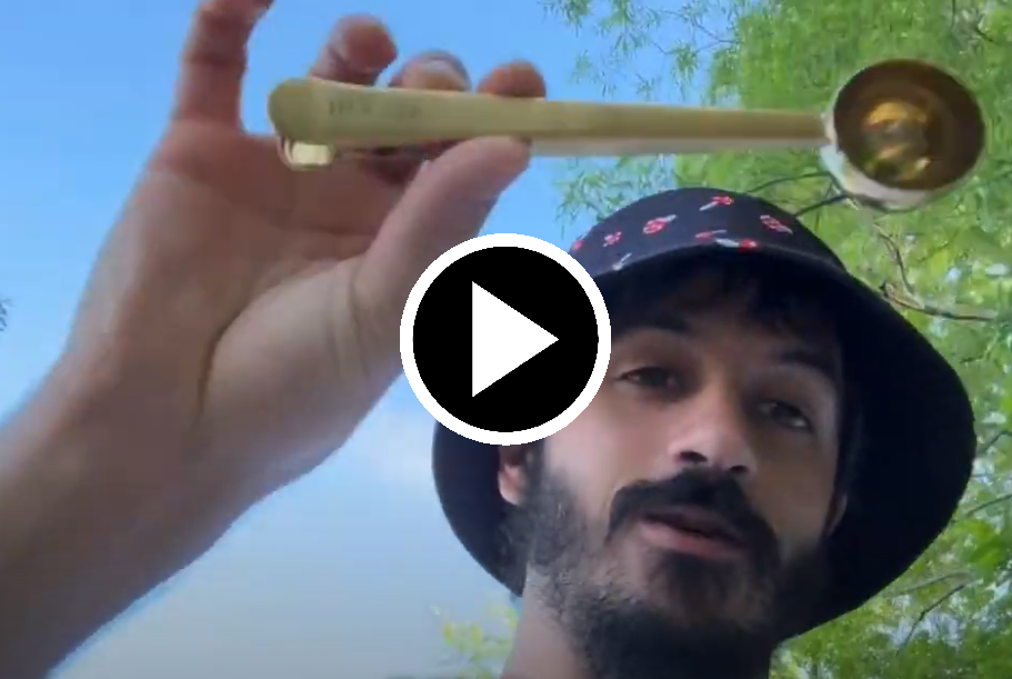 Gold spoon